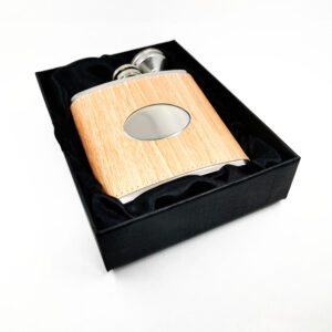 Personalised 6oz wood effect hip flask with engraving panel, captive lid and satin lined gift box. Ideal for birthdays, weddings and outdoor gifting.